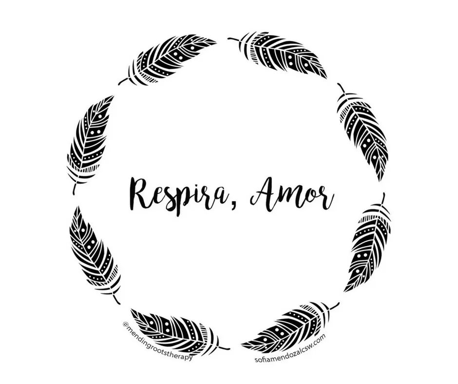 Black feathers arranged in a circle around centered text reading "Respira, Amor" on white background
